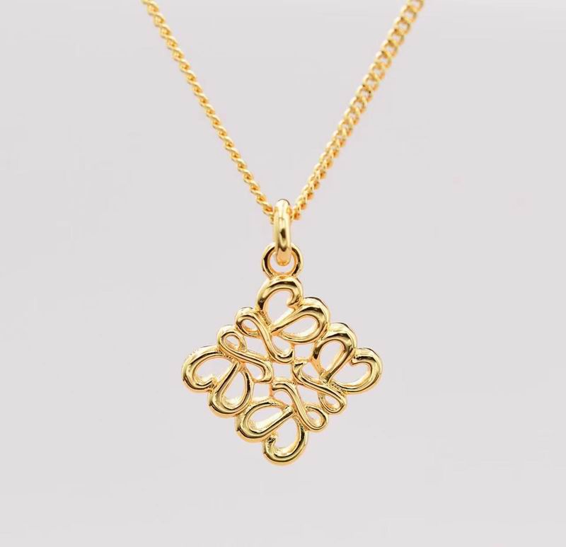 Loewe necklace 06lyx24